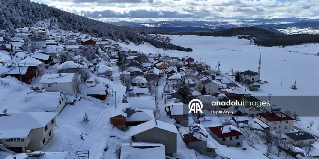 Kar yağışı arttı, yayla beyaza büründü! Eşsiz manzara havadan görüntülendi: Kartpostal misali 5